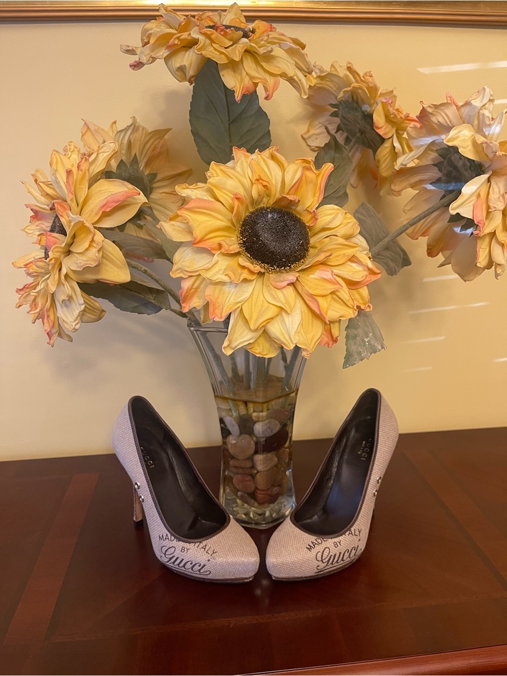 Gucci Beige Canvas Logo Pump with Script Detail